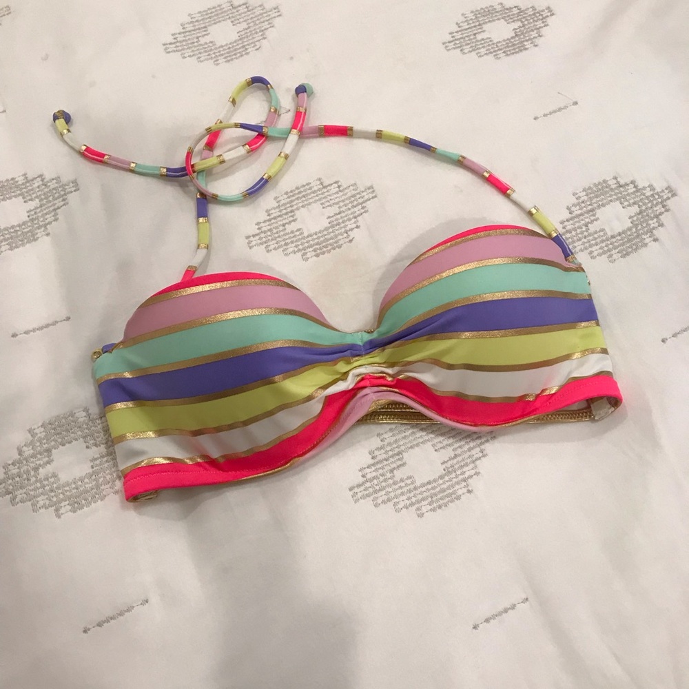 ✨NEW✨ VS Swim Top